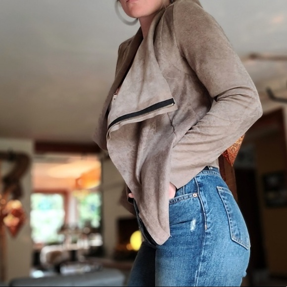 ⭕️SOLD⭕️Zara Suede Jacket - Picture 2 of 5